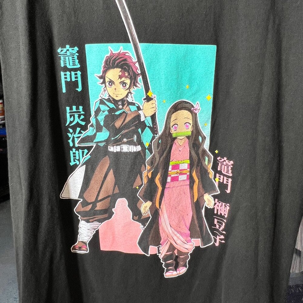 Demon Slayer Tanjiro & Nezuko Adult Graphic Print Tee Tshirt SZ Medium